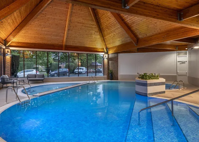Hot Tub in Room Delta s By Marriott York