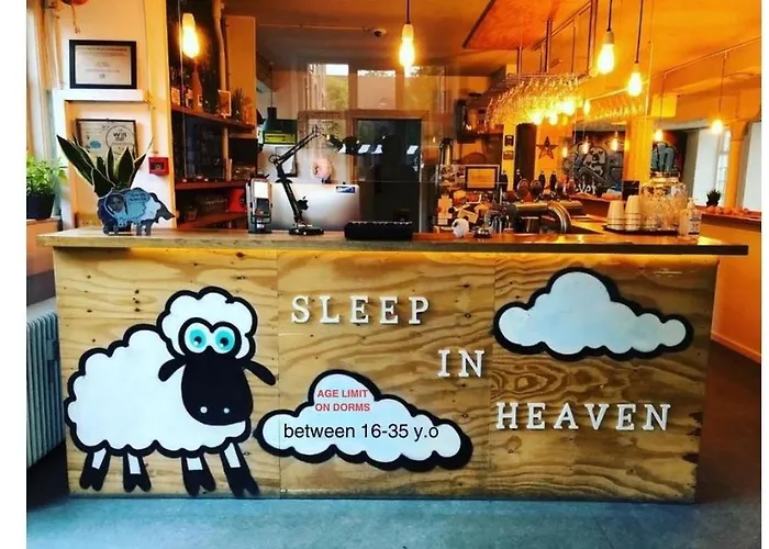 Hotel: Sleep In Heaven