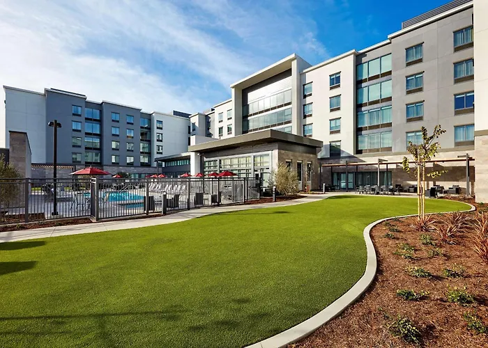 Hampton Inn Airport, Ca