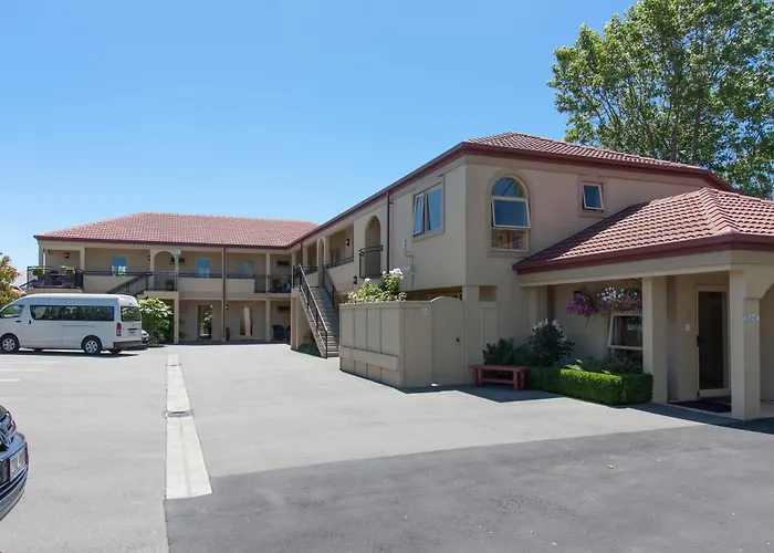 Lorenzo Motor Lodge