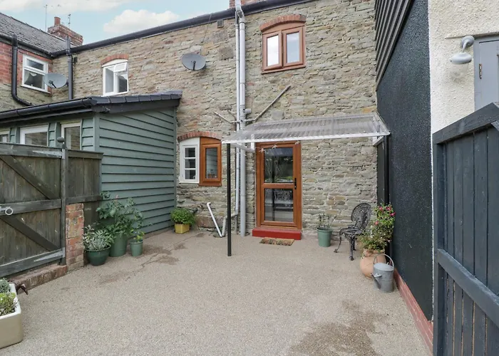 Dog friendly hotels Kingfisher