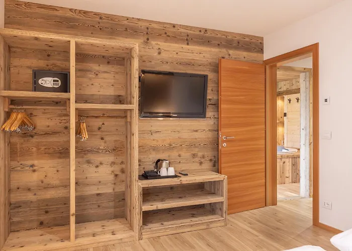 Hotel vicino al College: Giallo Dolomiti
