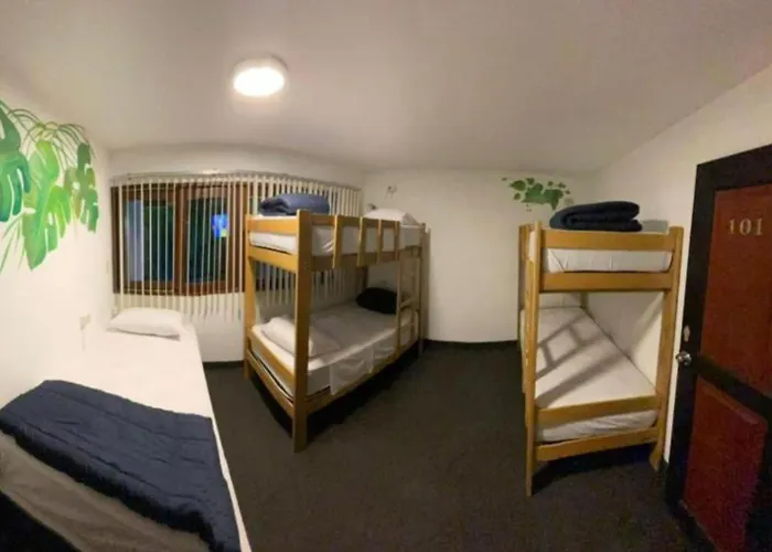 Hotel pres du College: Rainbow Hostel