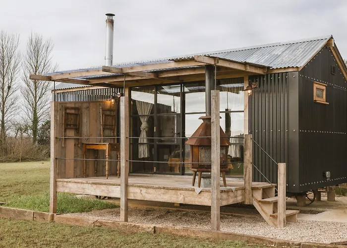Jacuzzi hotel: Outbuildings Dorset