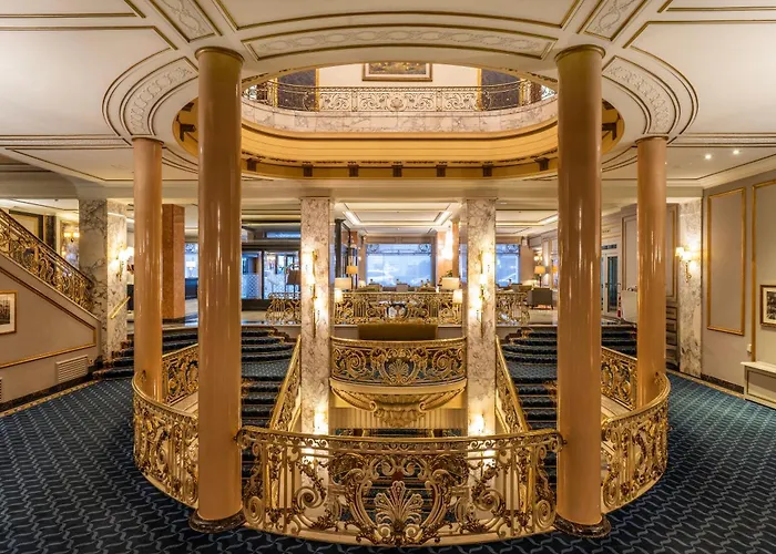 Strandhotel: El Avenida Palace