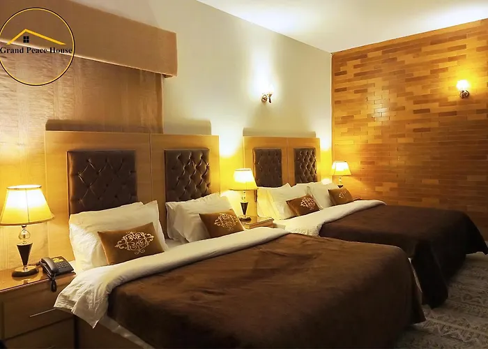 Pet Friendly hotel: Grand Peace House II