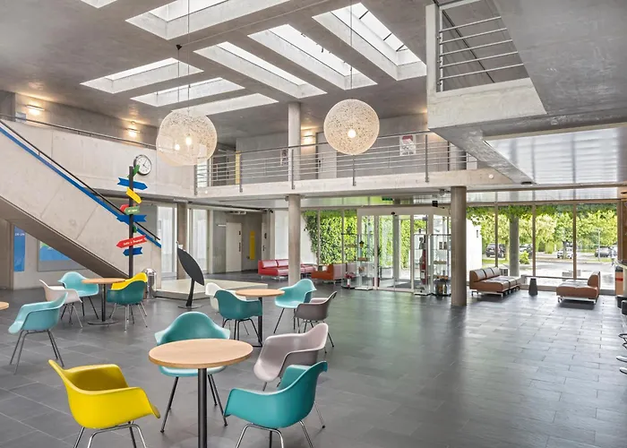 Hotel pres du College: Lausanne Youth Hostel Jeunotel