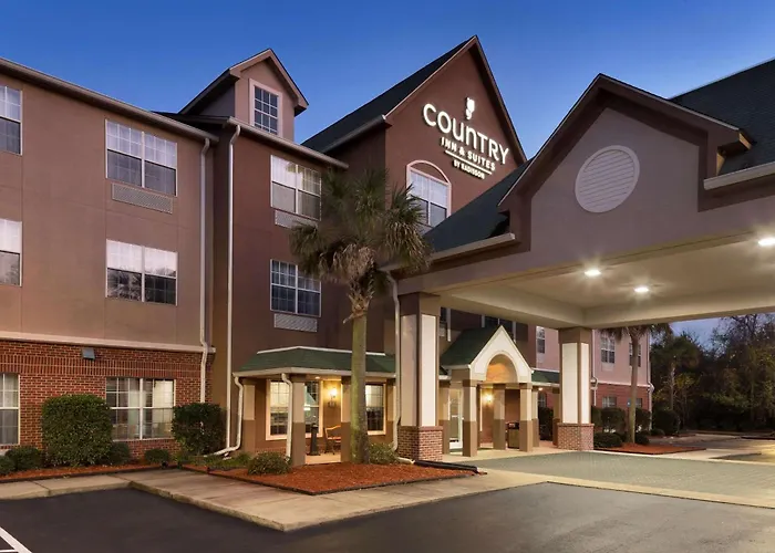 Pet Friendly hotel: Country Inn & Suites By Radisson, Brunswick I-95, Ga