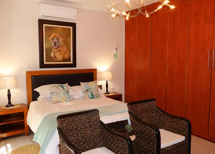 Hotels Close to Airport Leopard Tree