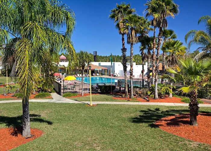 Seralago & Suites Main Gate East
