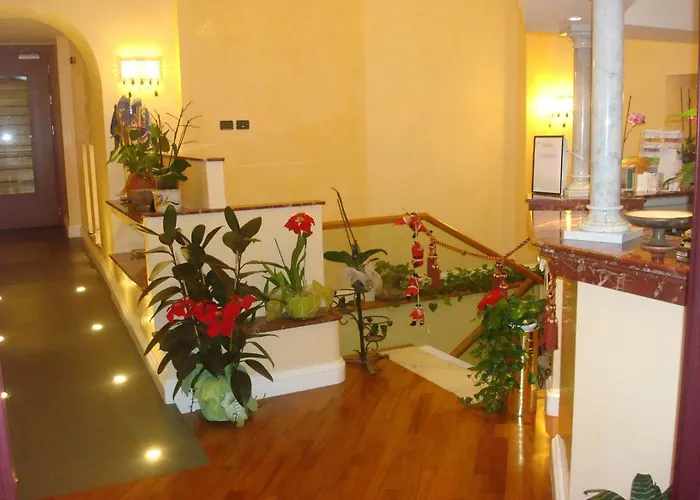 3-Sterne-Hotel: Hotel Dina