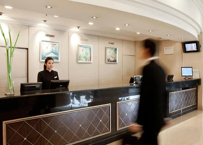 Rosedale & Suites