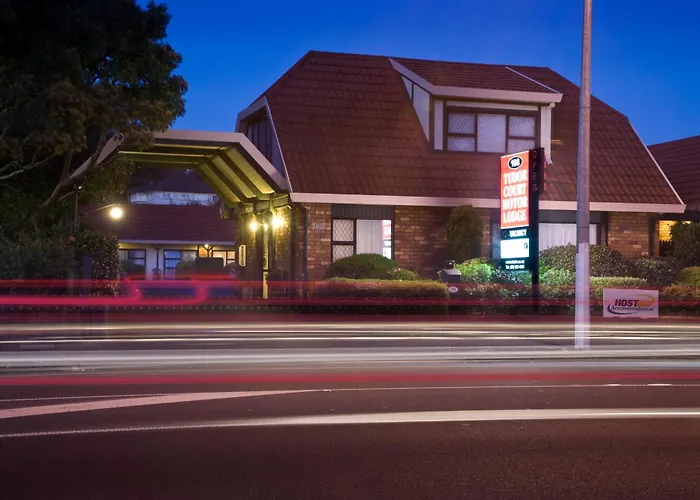 Romantic hotel: Tudor Court Motor Lodge