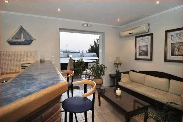 Resort: Dias Studios