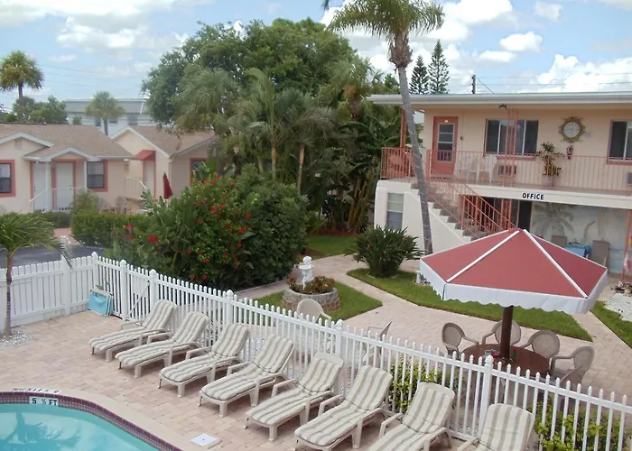 Carlton House And Suites