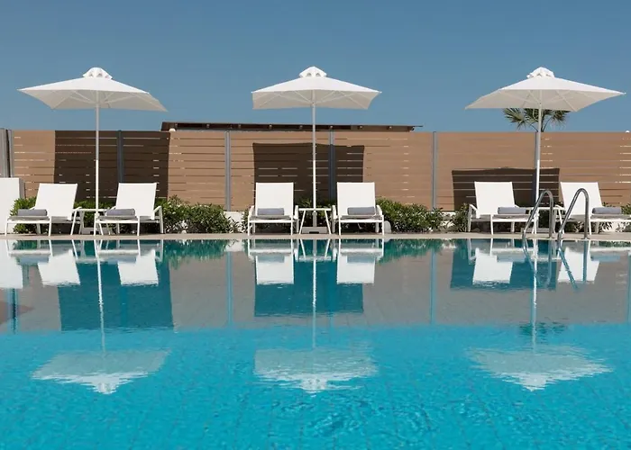 4 sterren hotel: Akrogiali Beach Hotel Apartments