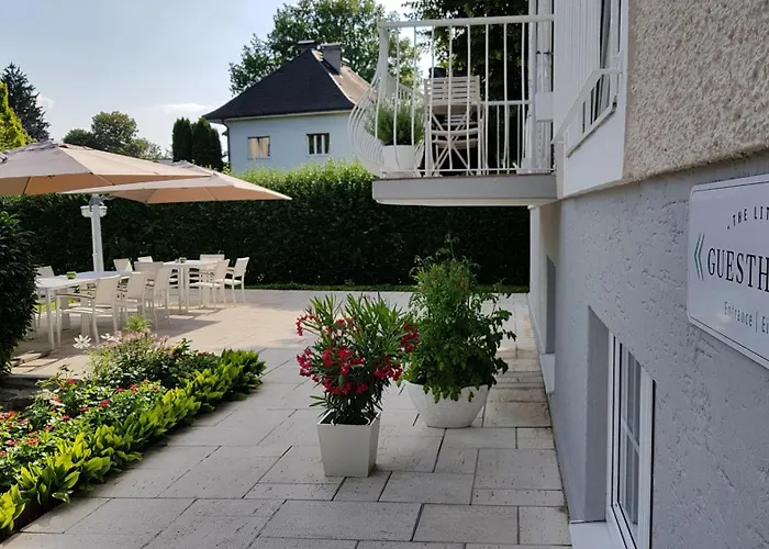 Hotels Close to Airport Little Guesthouse