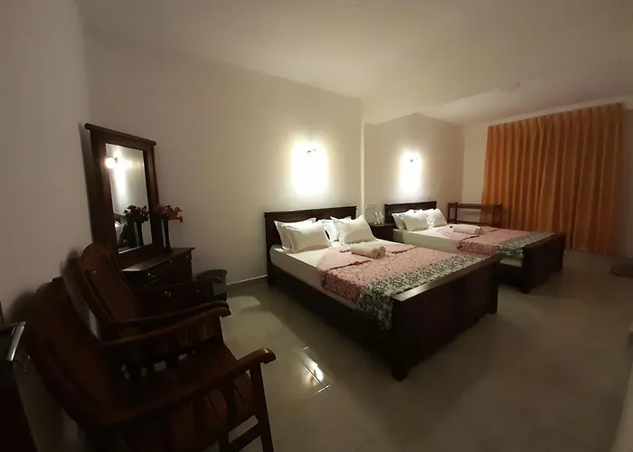 Central hotel: Amaya View Guest Inn