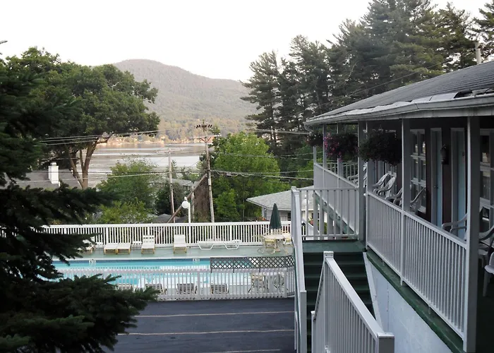 Pinebrook Motel