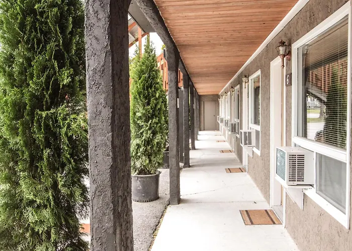 Cheap hotels Crystal Springs Lodge