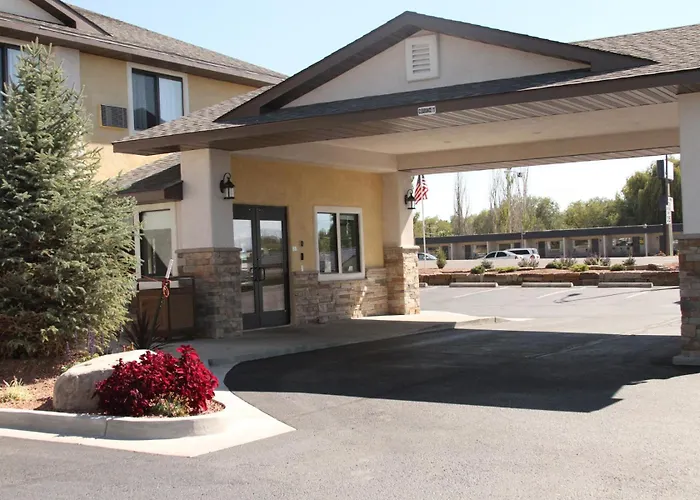 Motel: Super 8 By Wyndham Montrose