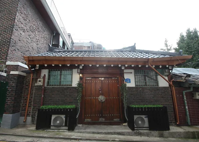 Pension Guide Icos Guesthouse 1 - Female Only