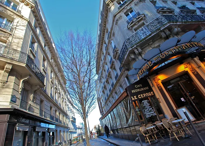 Ostello: Caulaincourt Montmartre By Hiphophostels
