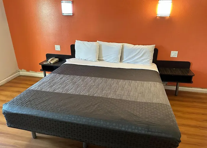 Resort: Beachside Inn