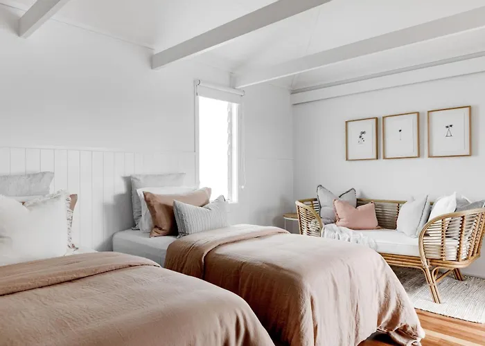 Hotel with pool: Cape Beach House