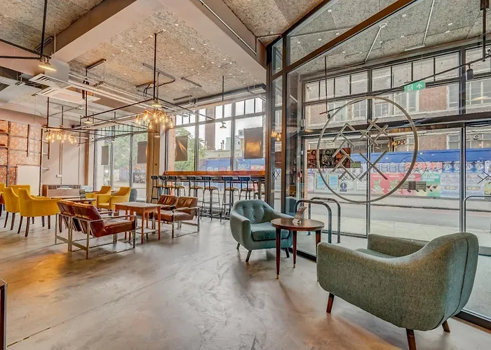 New Road Hotel