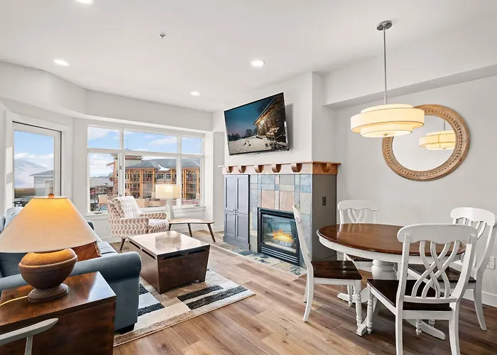 Sundial Lodge By All Seasons Lodging