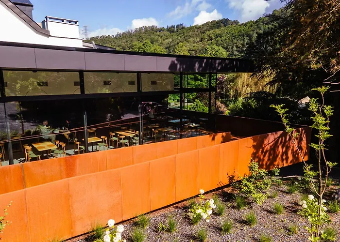 Skivakantie: Hostellerie La Claire Fontaine, Logis Hotels & Spa