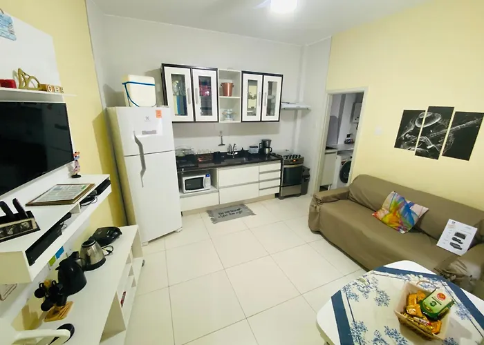 Hotel perto da faculdade: Copa Beach Home - Copacabana Posto 4 Quadra Da Praia