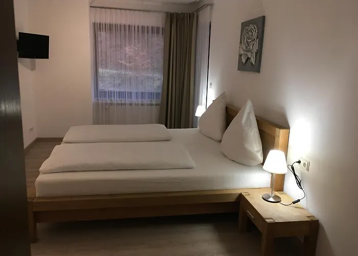 Hotel-Pension Zum Paradies