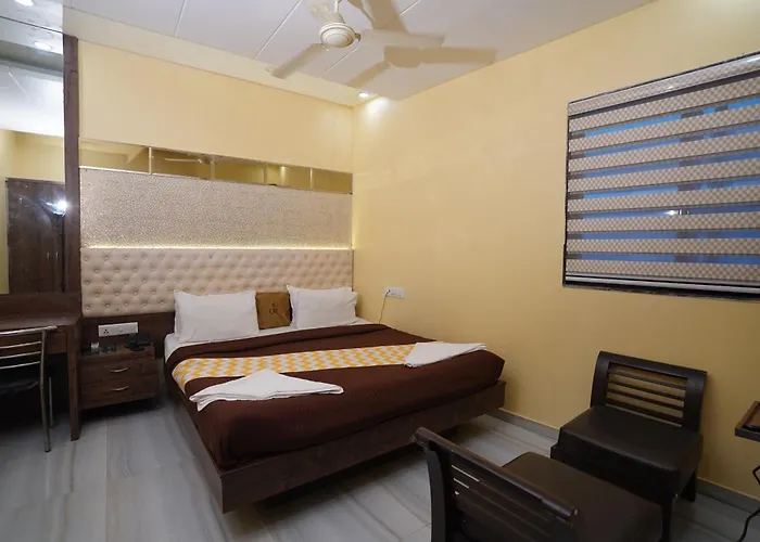 Resort: Hotel Royce Executive Near Us Consulate, Bandra Kurla Complex