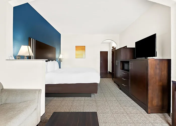  Comfort Suites New Orleans East