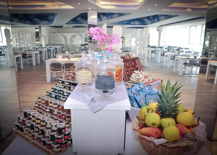 Hotel with view: Marina Palace Hotel 4 Stelle S