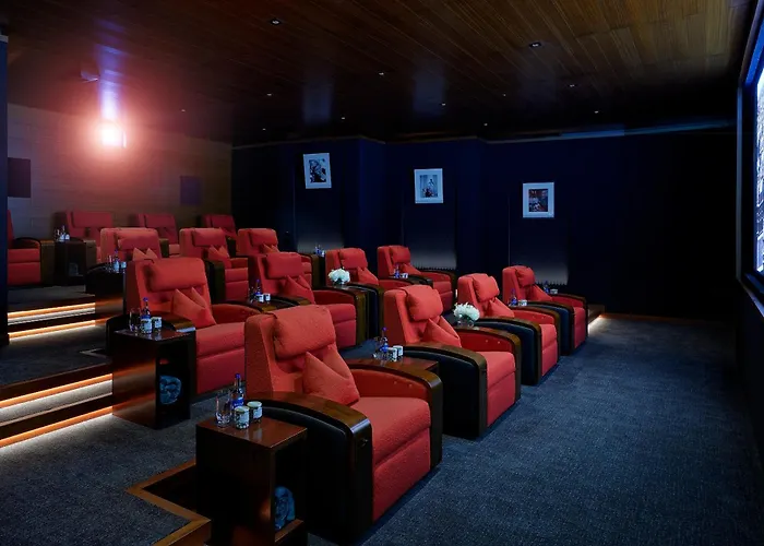 Boutique hotel only: The Peninsula London