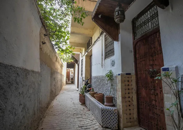  Dar Lala Mama