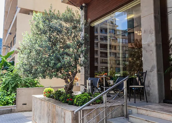 Britannia Suites
