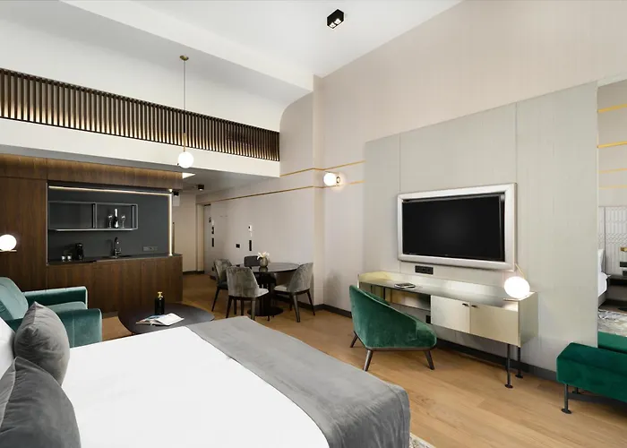 Emerald Downtown Luxury Suites By Continental Group