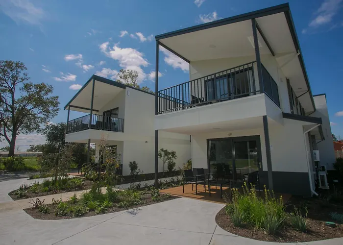 Dog friendly hotels Banksia Tourist Park