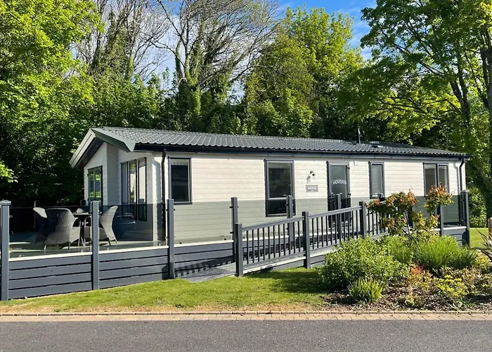 Boutique hotel only: Luxury Lodge - Hoburne Devon Bay