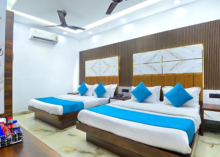 Hotel Nav Durga "2 Walking From New Delhi Railway Station"