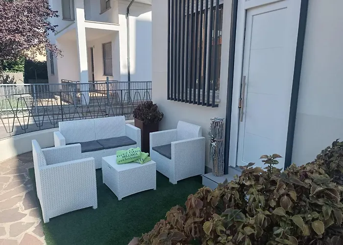 Hotel Jacuzzi: Hotel Cannes