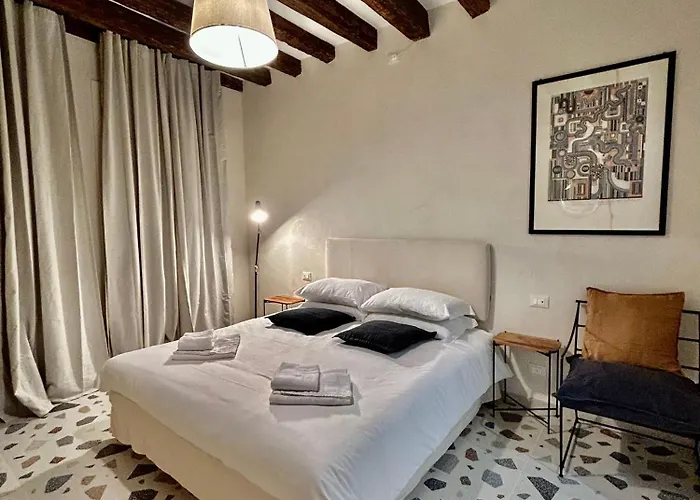 Albergo centrale: Farini Suites Wi-Fi