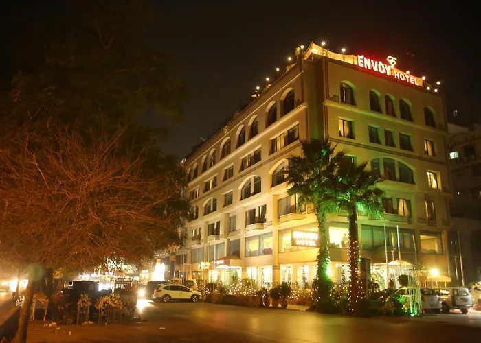 Central hotel: Envoy Continental Hotel, Blue Area, Islamabad