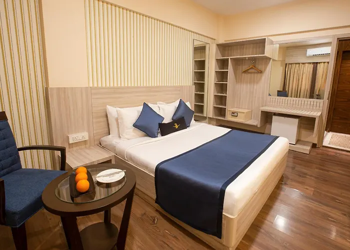 Central hotel: Hotel Bawa Regency