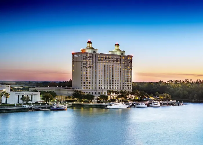 Hotel with pool: The Westin Savannah Harbor Golf Resort & Spa