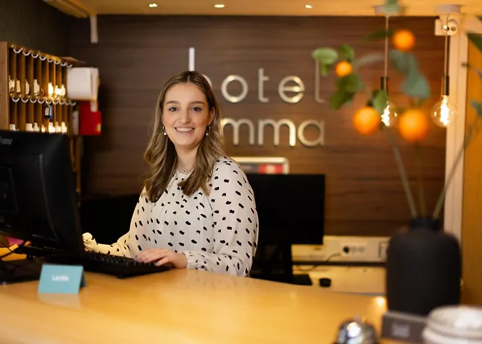 Central hotel: Hotel Emma